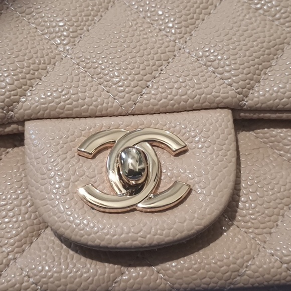 Chanel lambskin double fold handbag, in beige with gold hardware, and dusterbag. - Picture 6 of 7